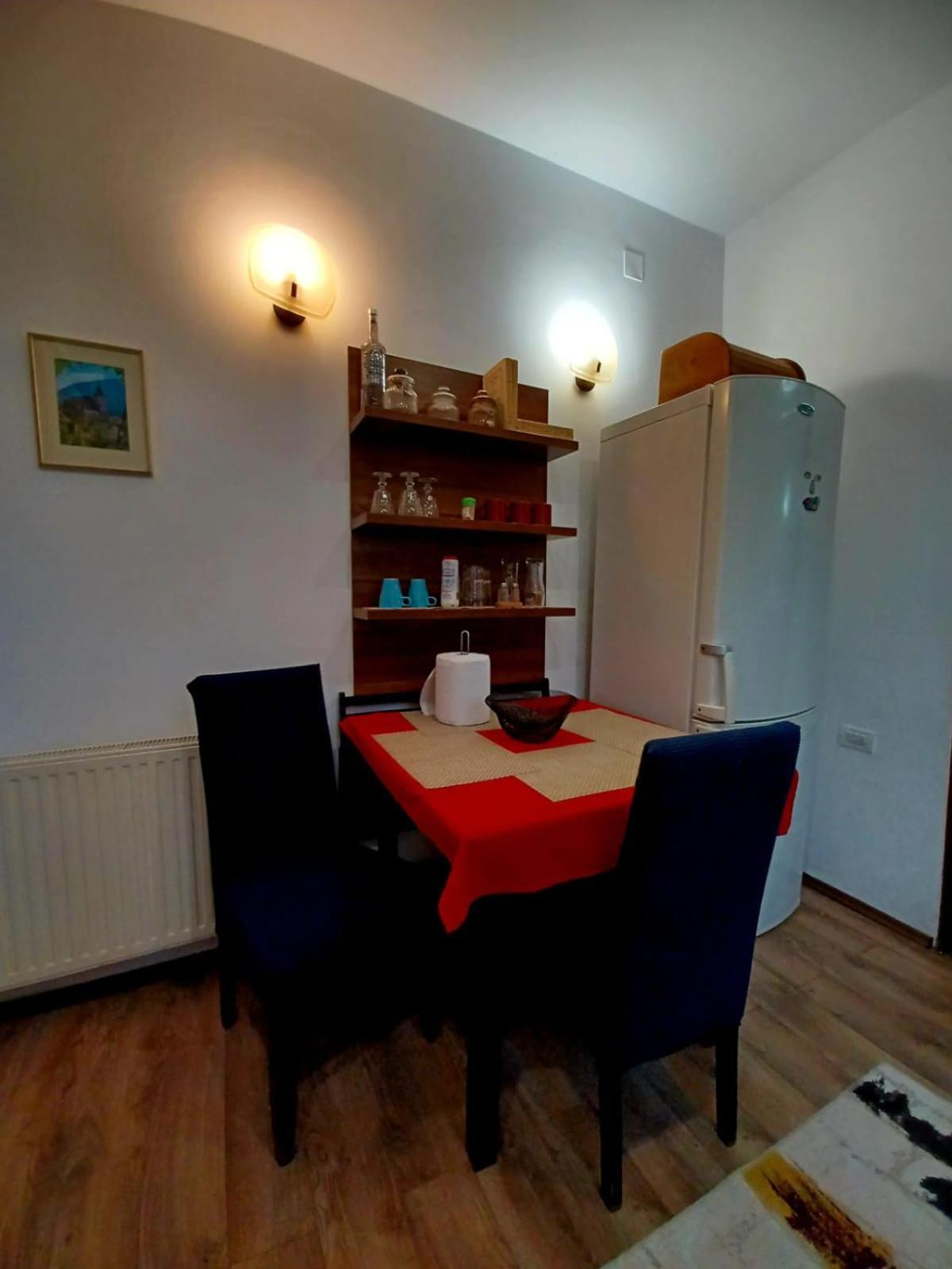 Lovely Central Apartment Braşov Eksteriør billede